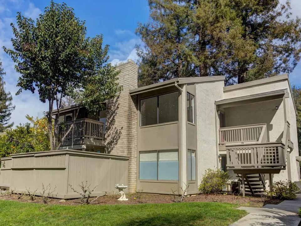 1st image of 19820 Vineyard Ln