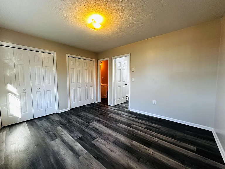 401 Woodland Cir #9 — Photo 17