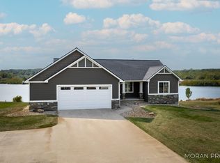 10667 Linden Dr NW, Grand Rapids, MI 49534