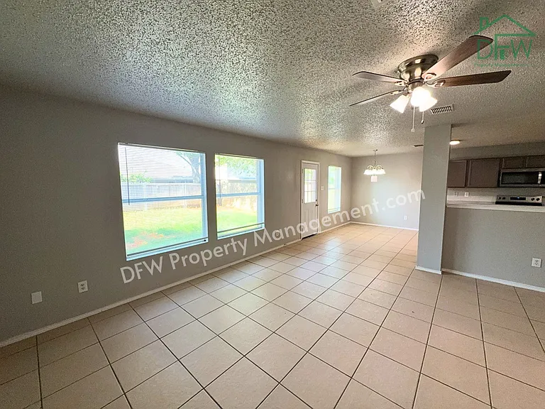 3952 Golden Horn Ln — Photo 10