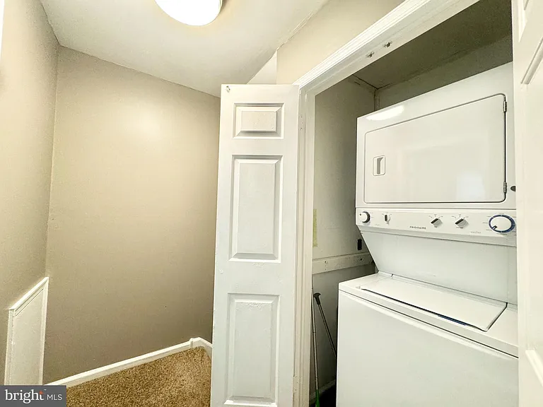 129 New Albany Rd #A — Photo 16