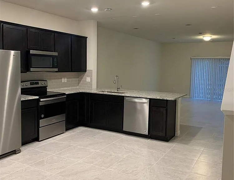 2567 Buena View Rd — Photo 2