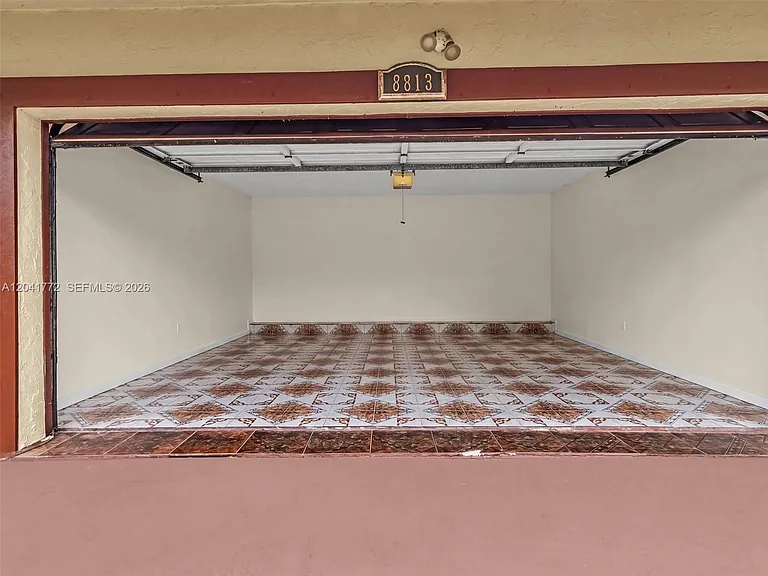 8813 Paradise Ct — Photo 29