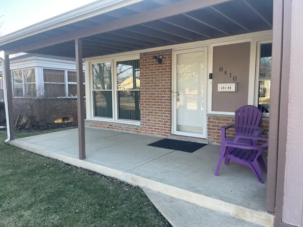 8410 S Scottsdale Ave, Chicago, IL 60652