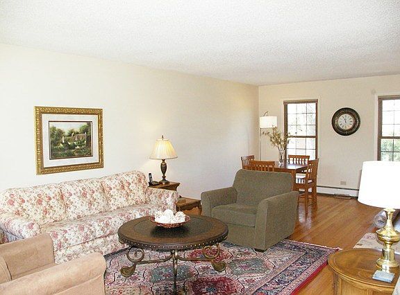 3rd image of 602 Hillside Ave