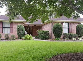 2282 Riverside Dr, West Columbia, TX 77486