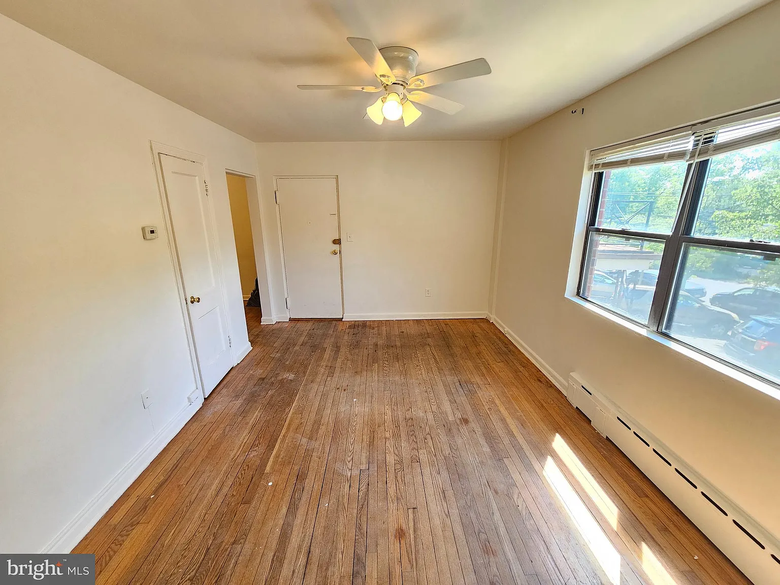 2 bed, 1.0 bath, $1,250 — Photo 3