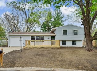 2303 Brookhaven Dr, Champaign, IL 61821