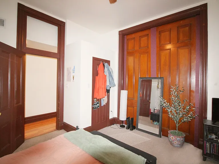 1607 Sarah St #1 — Photo 4