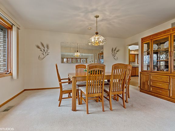 3rd image of 7912 Braeloch Ct
