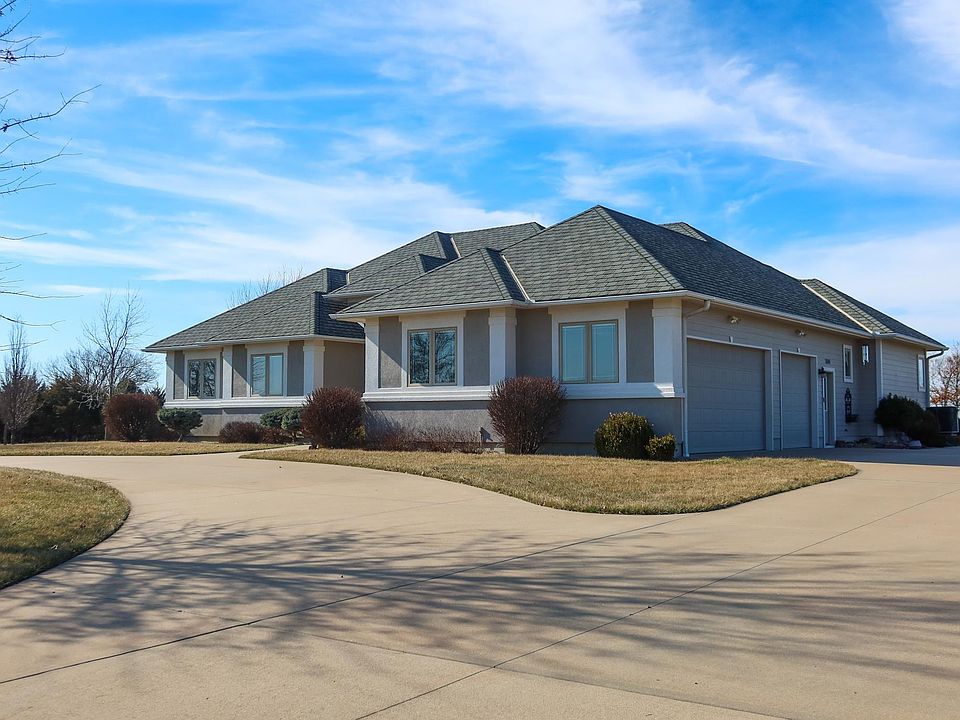 1st image of 3600 Windsor Cir