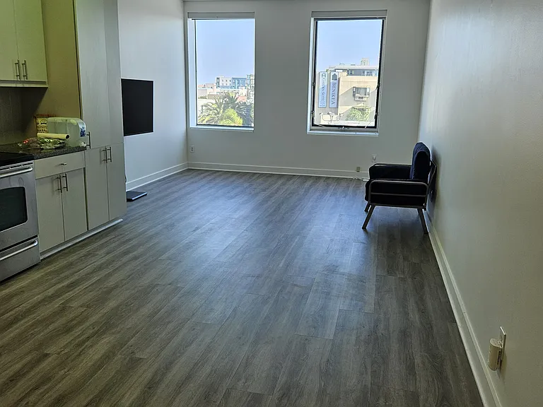 3810 Wilshire Blvd #411 — Photo 11