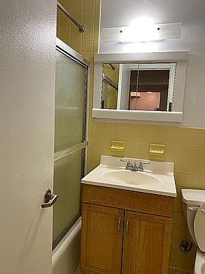 4th image of 5421 Sylvan Ave APT 1J