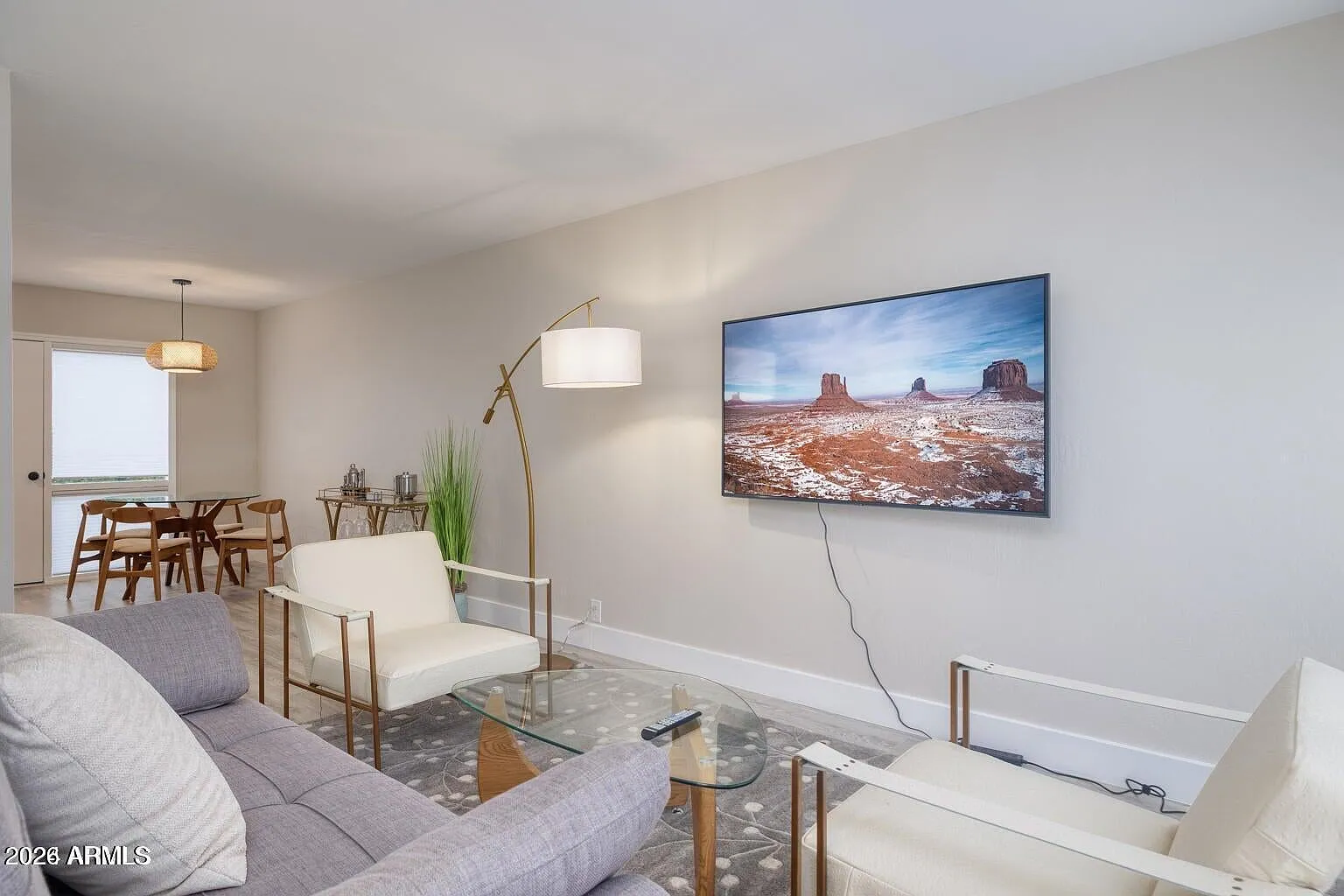 2 bed, 986 sqft, $5,500 — Photo 1
