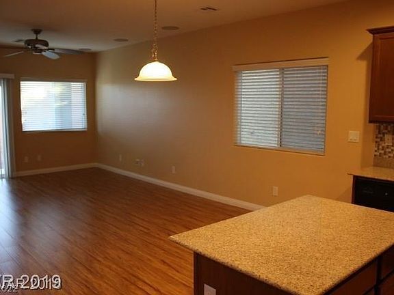 4th image of 10273 Headrick Dr