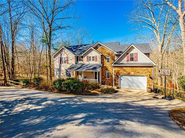 221 Yahoola Shoals Dr, Dahlonega, GA 30533