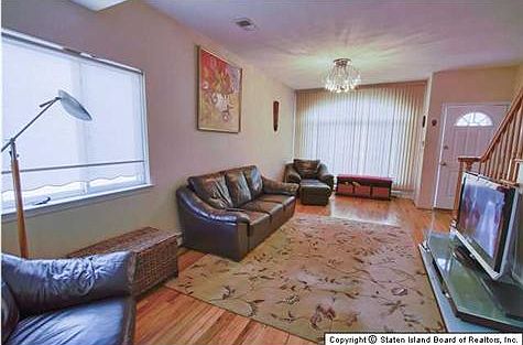 2nd image of 162 Camden Ave