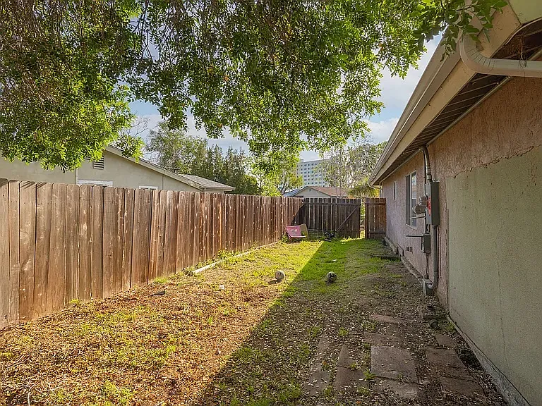 5382 Hewlett Dr #B — Photo 10