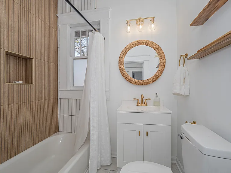 1101 Lancaster St — Photo 20