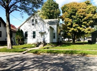 1115 Stuart St, Green Bay, WI 54301