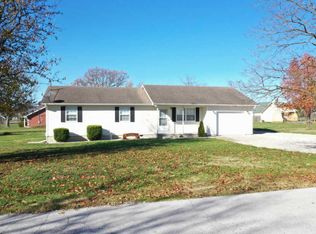 317 S Peightel St, Seymour, MO 65746