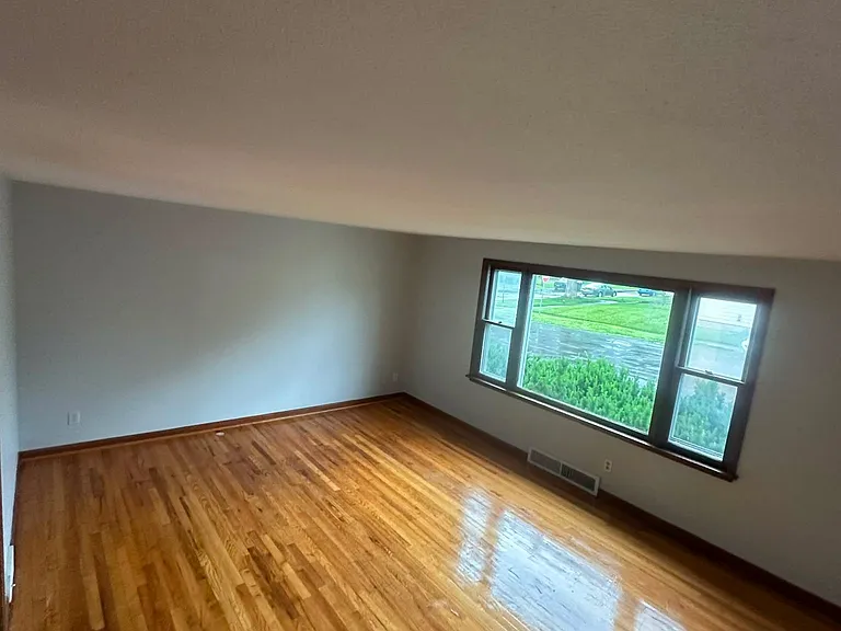 415 Northcliffe Rd #1 — Photo 3