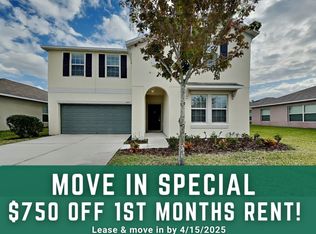 1777 Broad Winged Hawk Dr, Ruskin, FL 33570