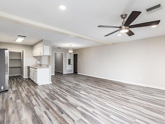 3rd image of 7210 Grass Valley Dr