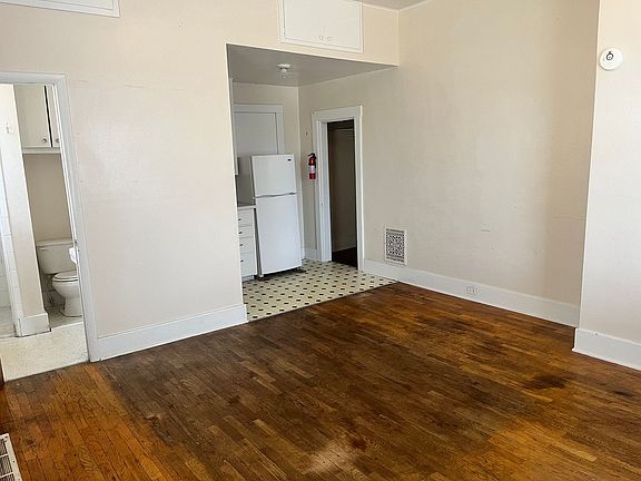 3rd image of 409 N Cascade Ave APT 101