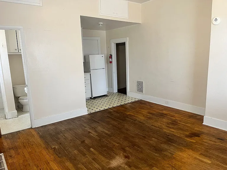 409 N. Cascade Avenue — Photo 3