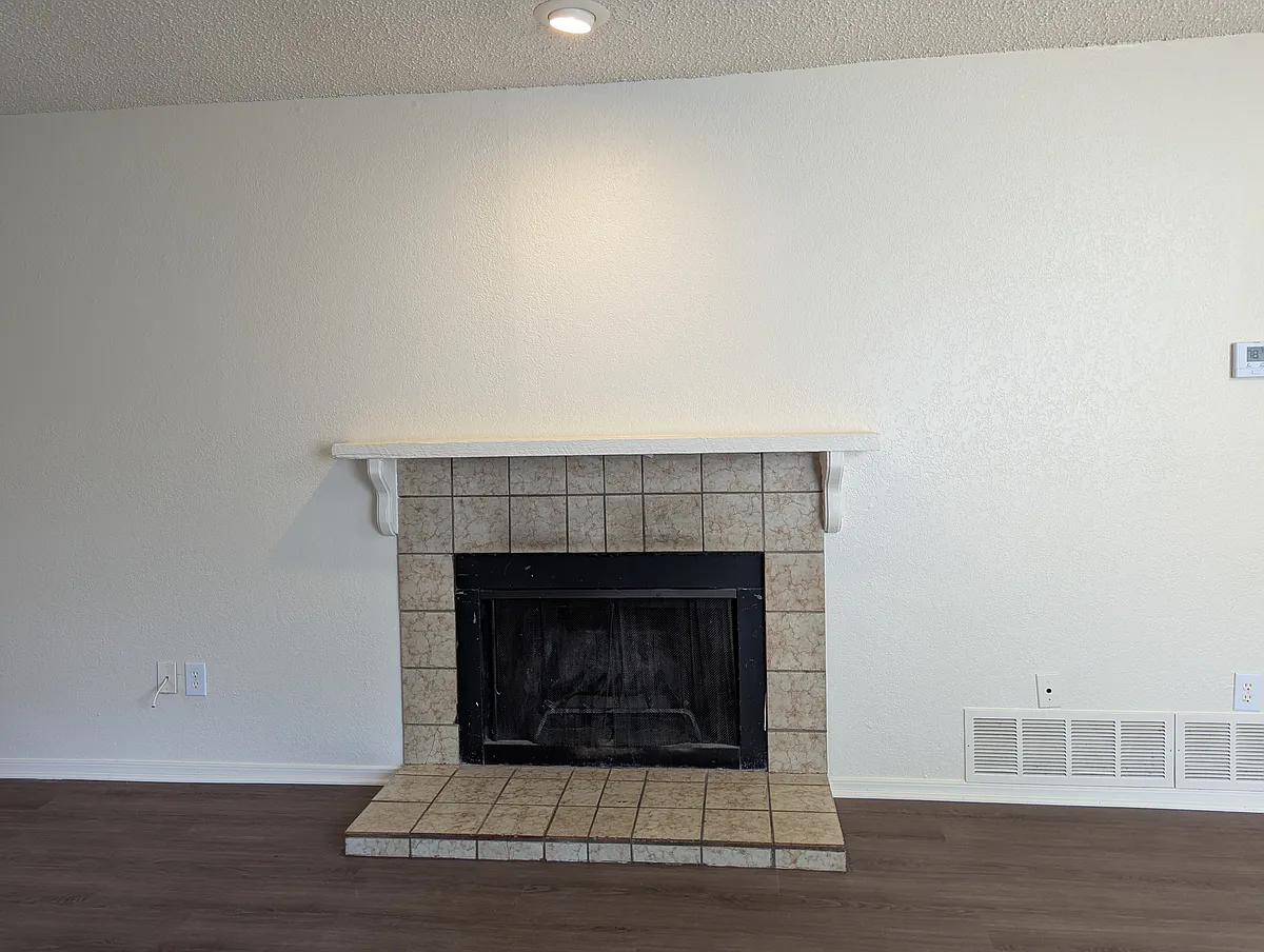 Building Photo - 2739 Parkchester Dr