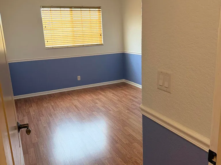 108 Kensington Way — Photo 31