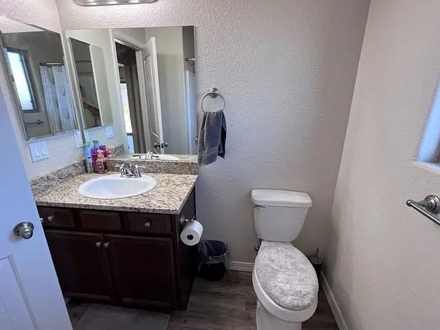 2843 E Luna Vis — Photo 23