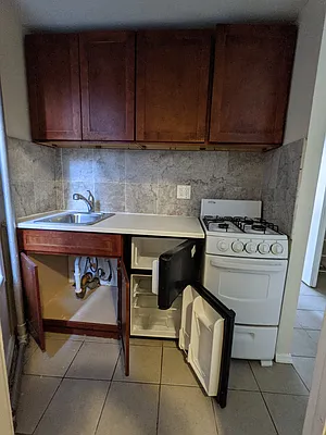 Rented by Secure One LLC | media 4