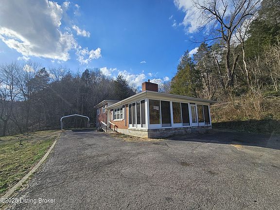 3rd image of 7252 Bardstown Rd