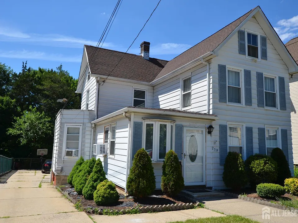 259 Main St