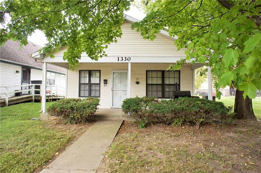 1330 W 28th St photo 1