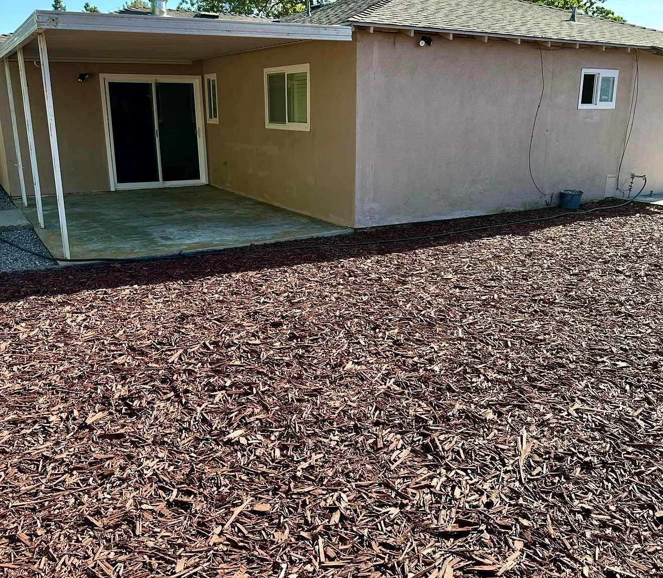 3 bed, 1172 sqft, $2,400 — Photo 2