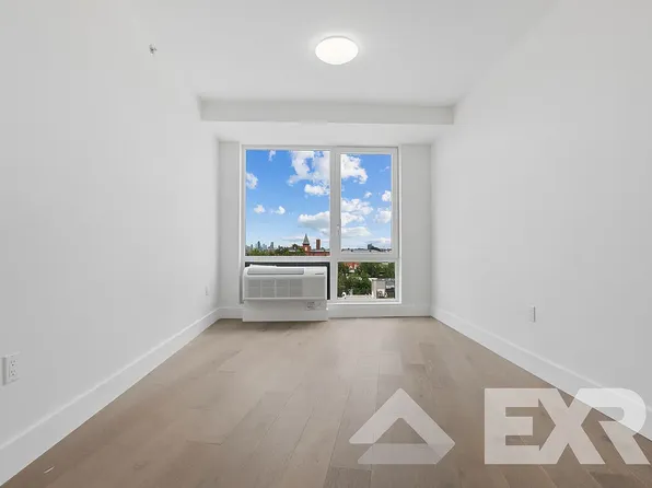 48 Somers Street image 2 of 22