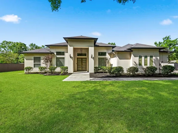 19338 Riverwalk Dr, Porter, TX 77365