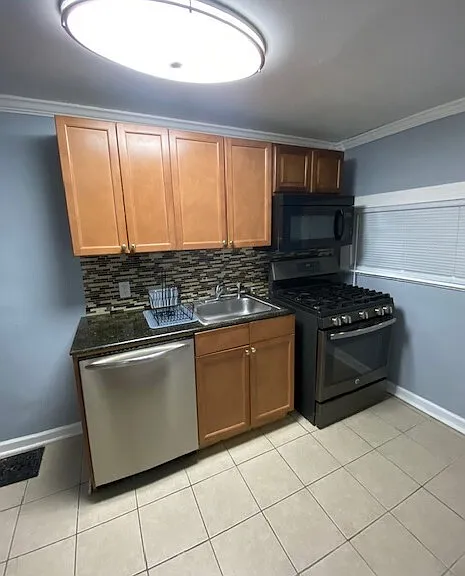 1436 E Genesee St #1 — Photo 9
