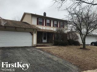 1530 Cumberland Rd, Aurora, IL 60504