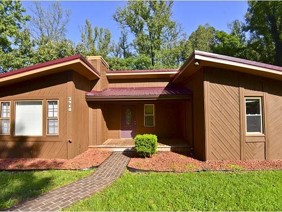 1st image of 3910 Bond Dr