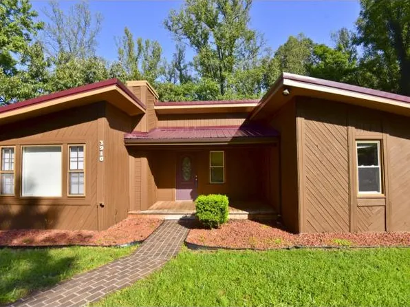 3910 Bond Dr, Kingsport, TN 37664
