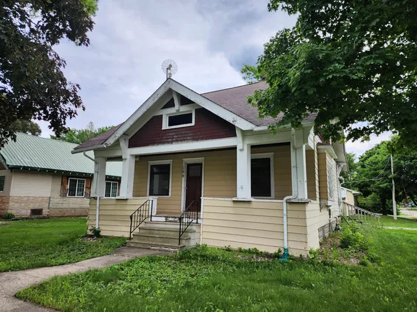 108 2nd Ave W, Swea City, IA 50590