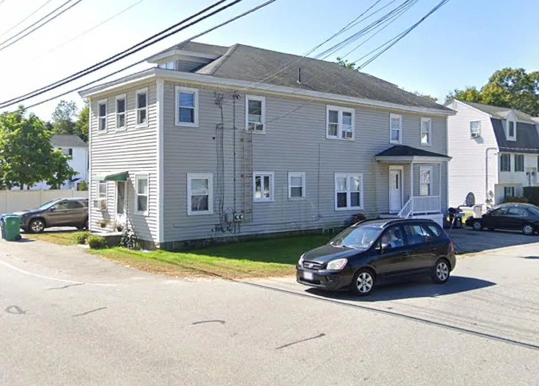 128 High St — Photo 1