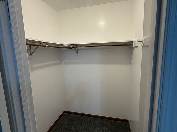 Master Bed closet