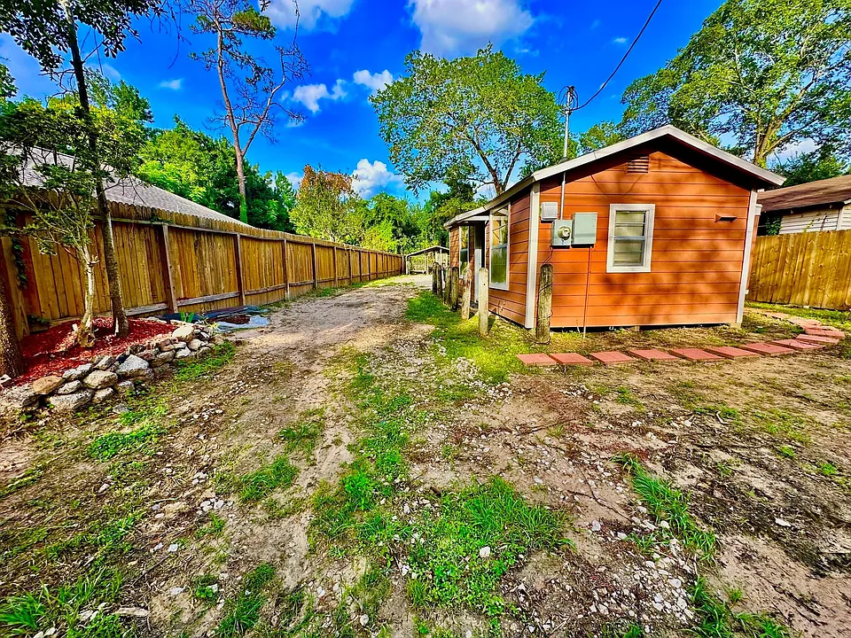 19422 Borders Dr