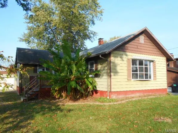 4853 Warnock Ave, Granite City, IL 62040