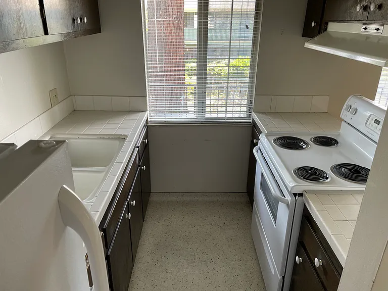 2450 Milvia Street — Photo 34